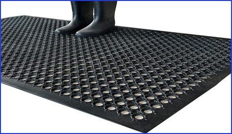 How Did Muse Vocalist Matt Bellamy Earn His Insane Wealth? See Matt's Net Worth In 2021